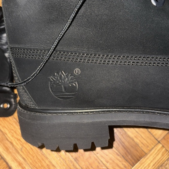 Timberland Black Boots - Picture 4 of 12